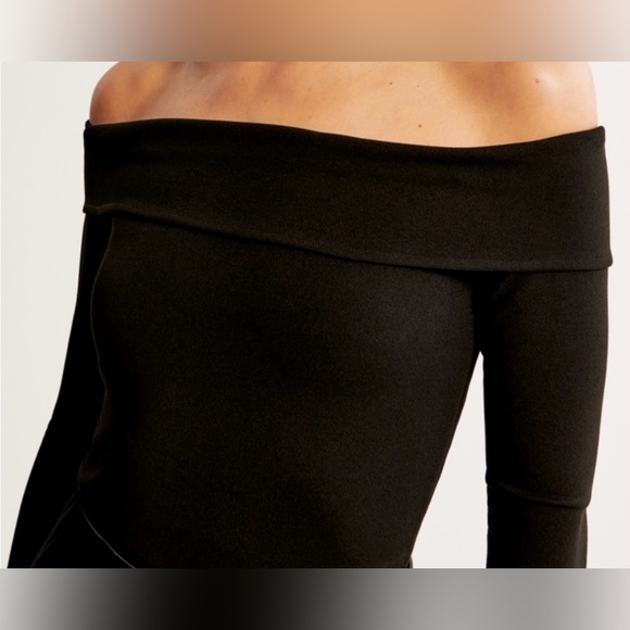 Off The Shoulder Abercrombie & Fitch Top in Black - Picture 2 of 5